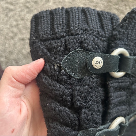 Y2K “UGG Australia” Black Cable Knit Boots with Buckle Style Detailing - Picture 6 of 8